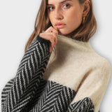 Maeve™ Maglione