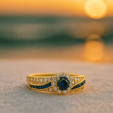 Anello di fidanzamento con zirconia blu e decorazioni in cristallo