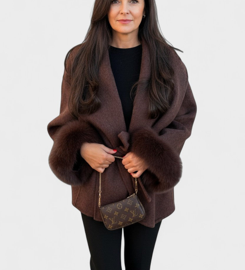 Dagmar™ | Cappotto elegante con pelliccia ecologica